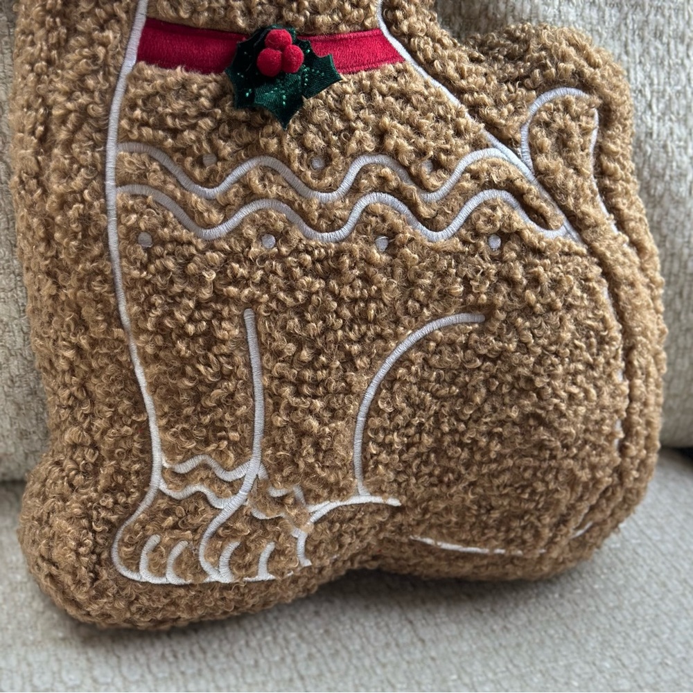 Throw Pillow - Picture 4 of 8